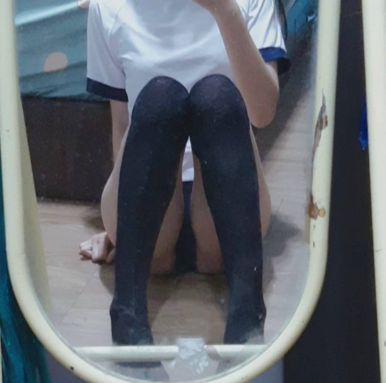 Ối! Bao cao su vô tình bị rách và xuất tinh vào - Người mẫu Pornhub nhỏ nhắn bị quan hệ và xuất tinh vào - Mini Julia